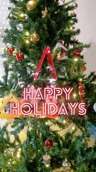 ¡Anita os desea felices fiestas! 🎄 // Anita us desitja bones festes! ❤️ // Anita wishes you happy holidays! 🎅
.
.
.
#letras #letras3d #letraspersonalizadas #decor #deco